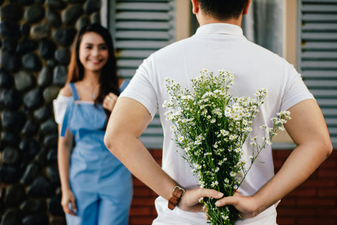 Cosa regalare a San Valentino? Consigli per trovare il regalo perfetto per il partner